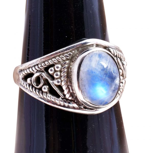 Natural Moonstone & Solid 925 Sterling Silver Gemstone Ring - R 1365