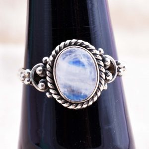 Natural Moonstone & Solid 925 Sterling Silver Gemstone Ring - R 1344