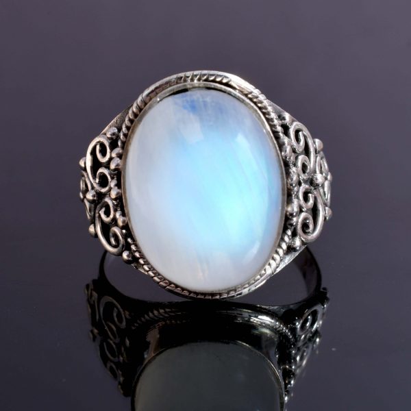 Natural Moonstone & Solid 925 Sterling Silver Gemstone Ring - R 1575