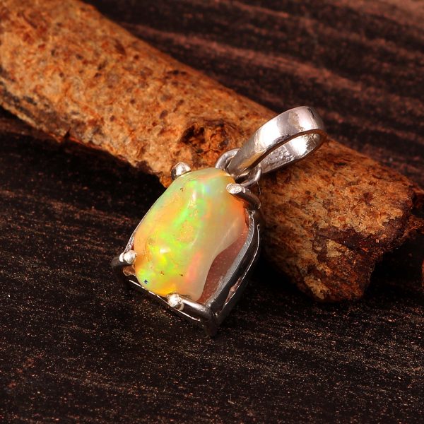 Natural Ethiopian Opal 925 Sterling Silver Pendant Jewelry, Opal Jewelry P-490