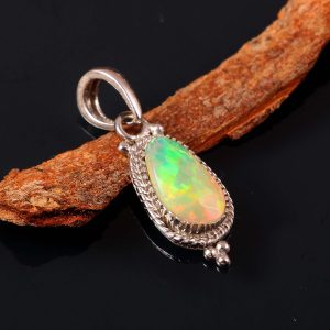 Ethiopian Opal 925 Sterling Silver Pendant Jewelry, Opal Jewelry P-501