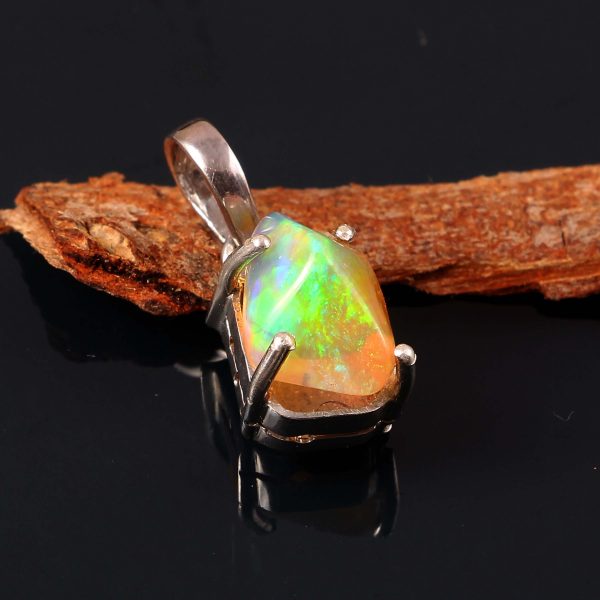 Natural ethiopian Opal Stone 925 Sterling Silver Pendant Jewelry P-541
