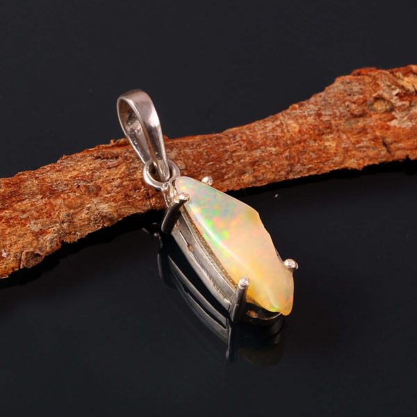 Natural Ethiopian Opal 925 Sterling Silver Pendant Jewelry, Opal Jewelry P-488