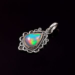 Ethiopian Opal Gemstone 925 Sterling Silver Pendant Jewelry P-823