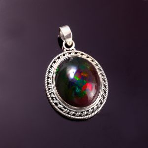 Natural Ethiopian Opal Stone 925 Sterling Silver Pendant Jewelry P-745