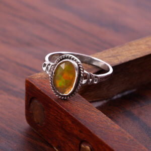 Natural Ethiopian White Opal 925 Sterling Silver Gemstone Ring - R348