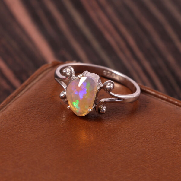 Natural Ethiopian Opal 925 Sterling Silver Gemstone Ring - R547