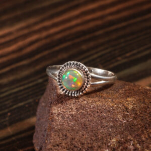 Gemstone Natural Ethiopian Opal 925 Sterling Silver Gemstone Ring - R659