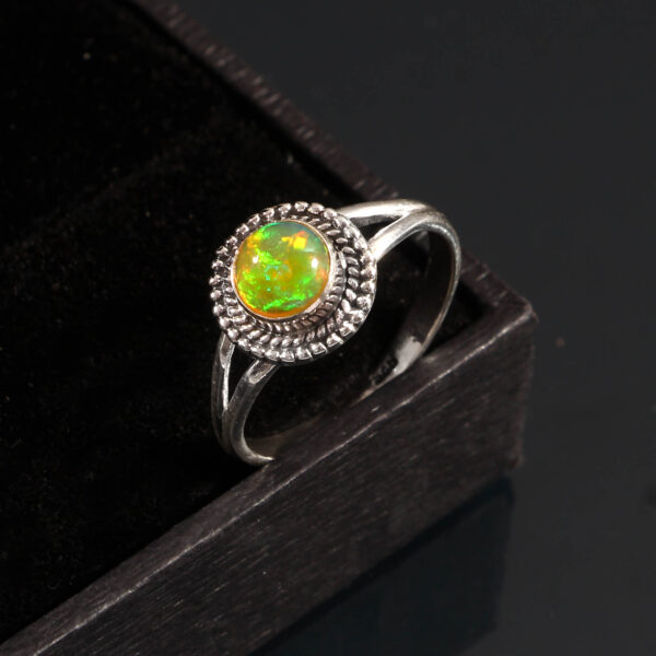 Gemstone Natural Ethiopian Opal 925 Sterling Silver Gemstone Ring - R658