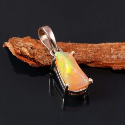 ethiopian opal pendant 